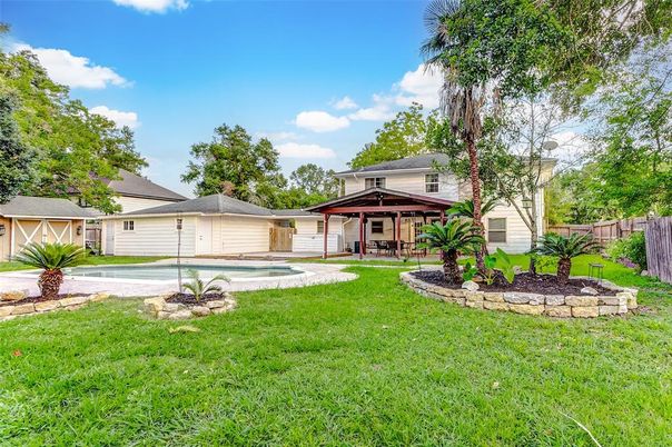 Backyard, Exterior, Pool