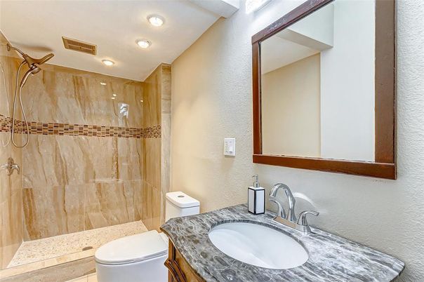 Bathroom, Interior, Recessed Lighting