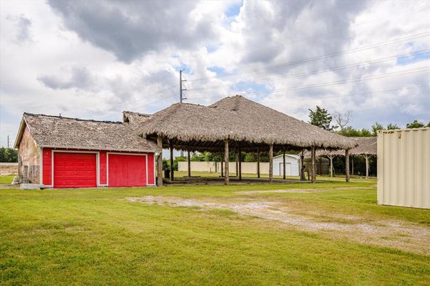 Backyard, Detached Garage, Exterior