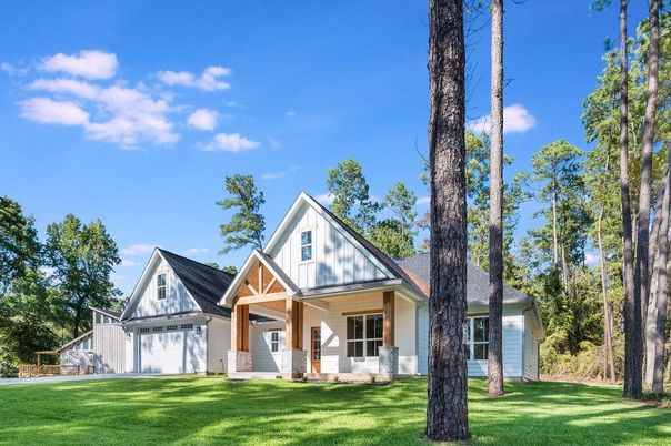 Backyard, Exterior, Facade, Farmhouse