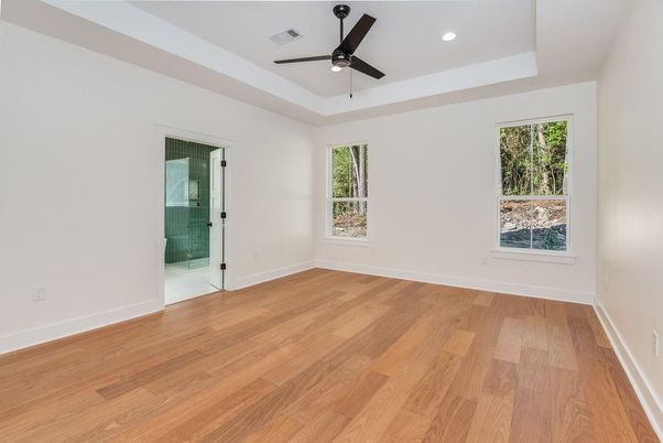 Empty room, Interior, Recessed Lighting, Wood Texture Flooring