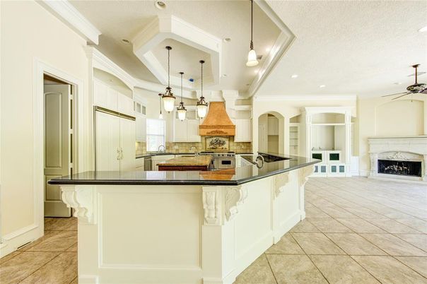 Fireplace, Interior, Kitchen, Pendant Lights, Recessed Lighting