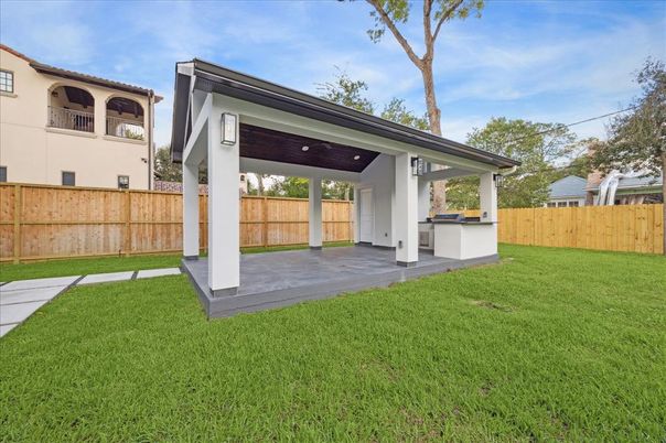 Backyard, Exterior