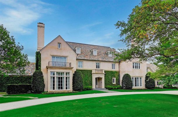 Backyard, Exterior, Facade, French Provincial