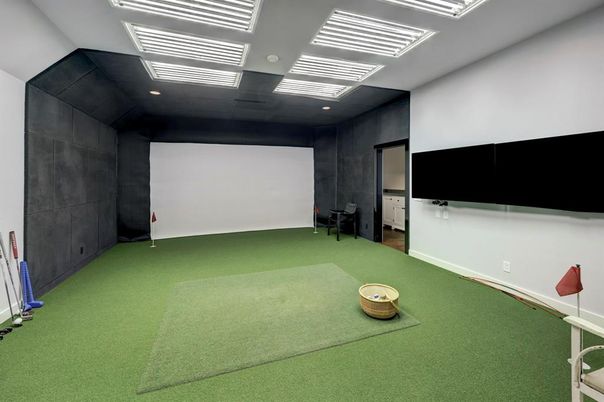 Interior, Projection Screen, Recessed Lighting