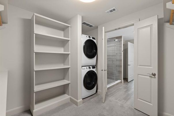 Interior, Utility Closets, Washer, Wood Texture Flooring