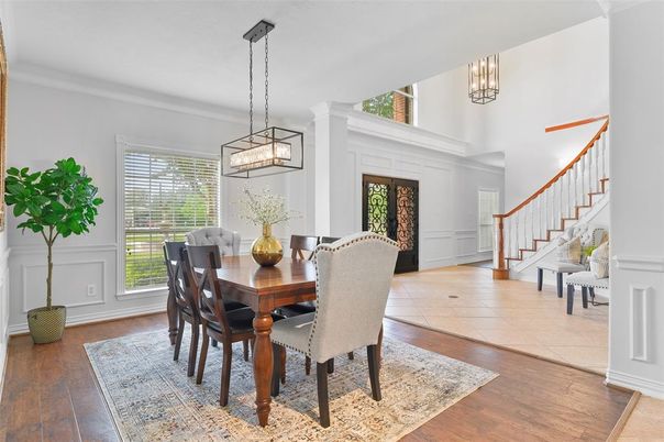 Chandelier, Dining room, Interior, Pendant Lights, Wood Texture Flooring