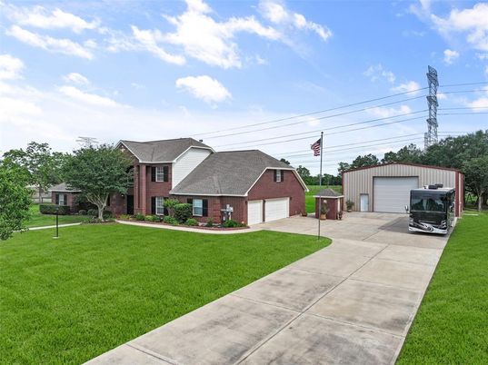 Backyard, Detached Garage, Exterior