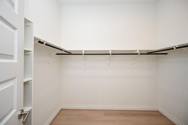 Interior, Walk-in Closets, Wood Texture Flooring