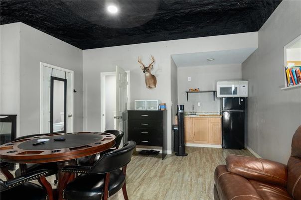 Game Room, Interior, Recessed Lighting