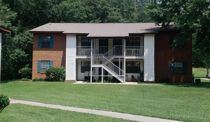 Backyard, Exterior, Facade, Brick Facade, Georgian