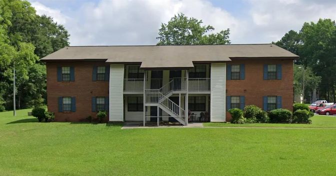Backyard, Exterior, Facade, Brick Facade, Georgian