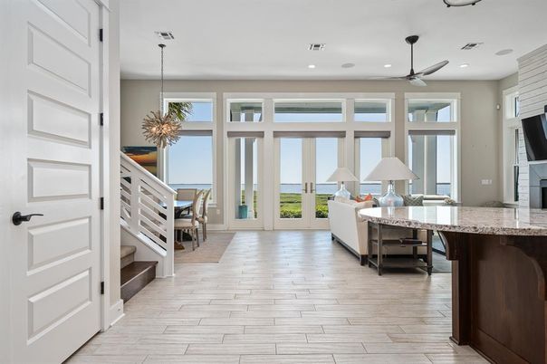 Dining room, Interior, Living room, Pendant Lights, Recessed Lighting, Wood Texture Flooring