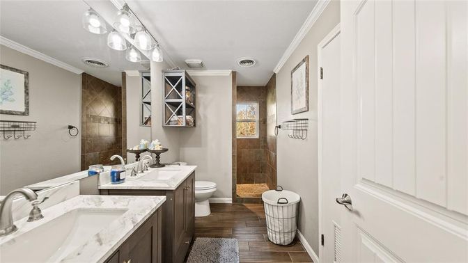 Bathroom, Dual Sink Vanities, Interior, Wood Texture Flooring