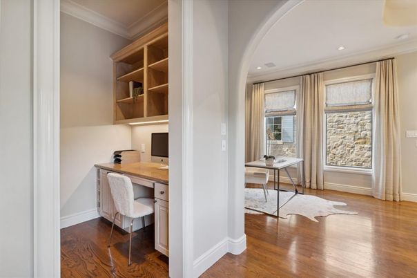 Home Office, Interior, Recessed Lighting, Wood Texture Flooring