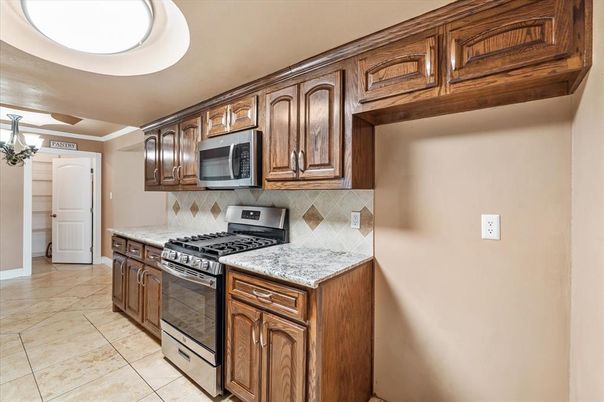 Chandelier, Interior, Kitchen