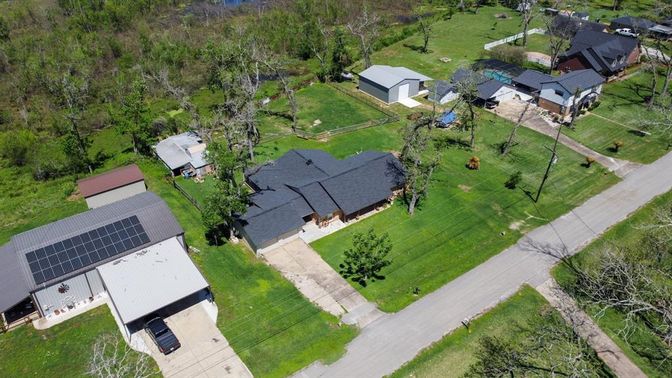 Exterior, Drone