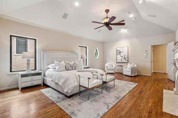Bedroom, Interior, Recessed Lighting, Wood Texture Flooring