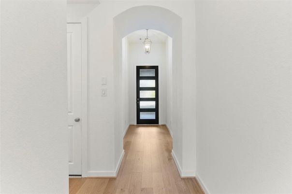 Interior, Pendant Lights, Wood Texture Flooring