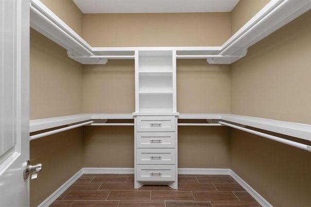 Interior, Walk-in Closets, Wood Texture Flooring
