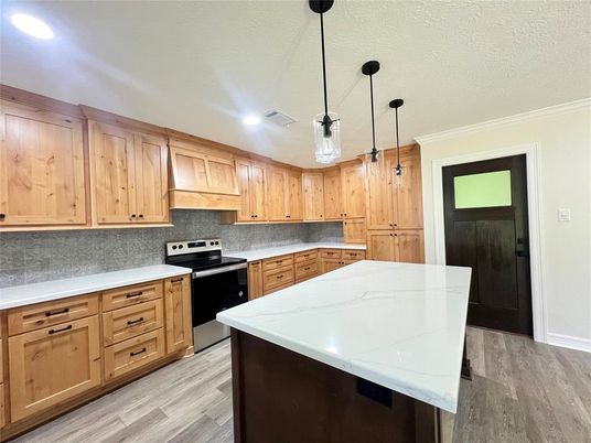 Interior, Kitchen, Pendant Lights, Recessed Lighting, Wood Texture Flooring