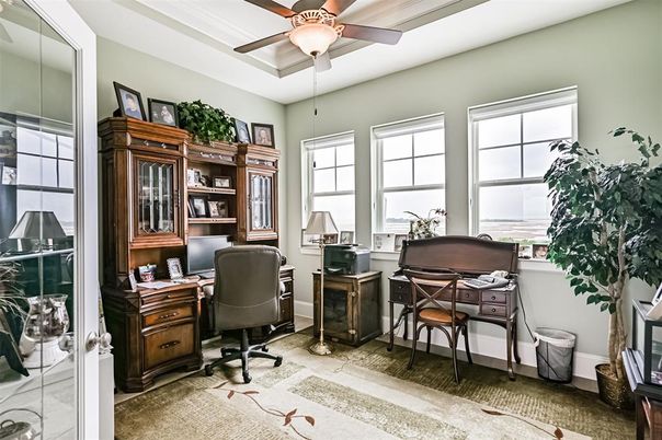 Home Office, Interior