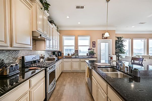 Interior, Kitchen, Pendant Lights, Recessed Lighting, Water, Wood Texture Flooring