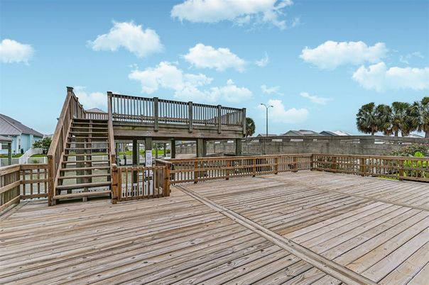 Exterior, Wood Texture Flooring