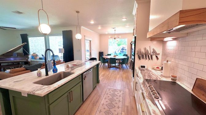 Dining room, Interior, Kitchen, Pendant Lights, Recessed Lighting, Wood Texture Flooring
