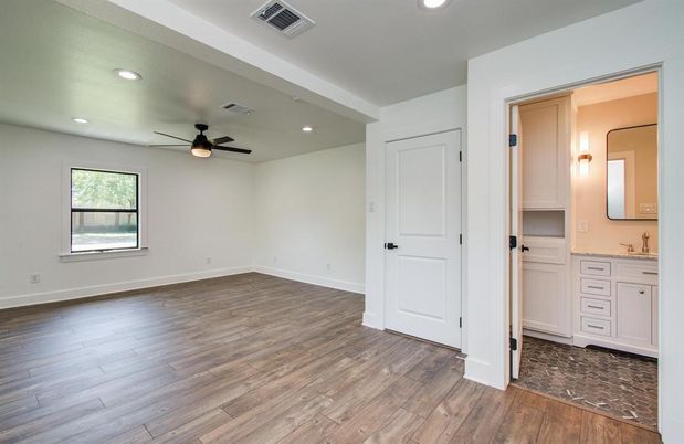 Bathroom, Empty room, Interior, Recessed Lighting, Wood Texture Flooring