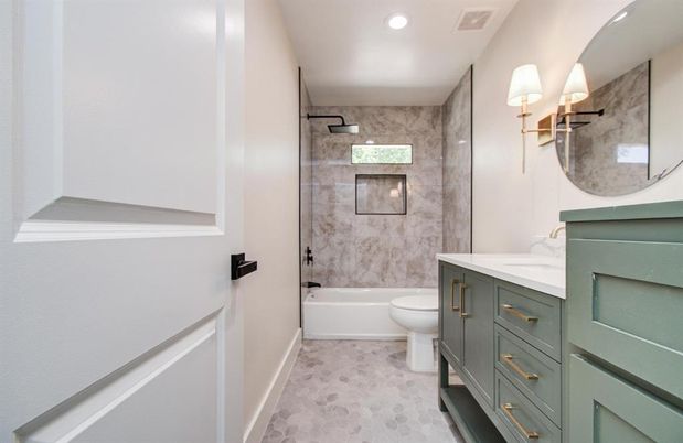 Bathroom, Interior, Recessed Lighting