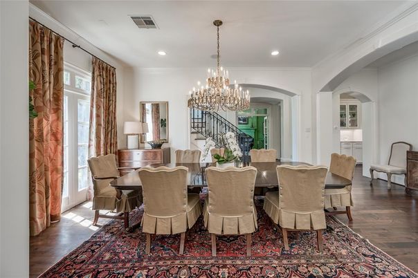 Chandelier, Dining room, Interior, Recessed Lighting, Wood Texture Flooring