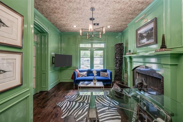 Fireplace, Interior, Living room, Pendant Lights, Recessed Lighting, Wood Texture Flooring