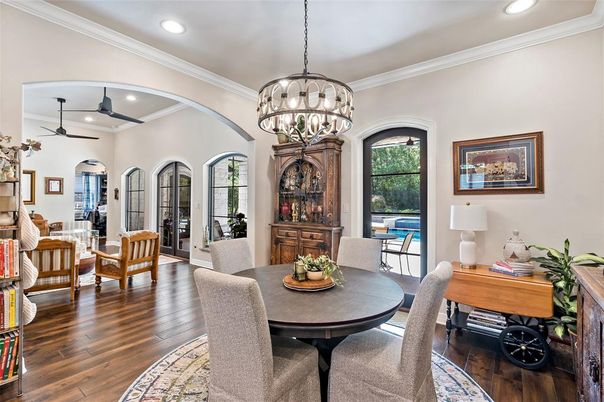 Dining room, Interior, Living room, Pendant Lights, Recessed Lighting, Wood Texture Flooring