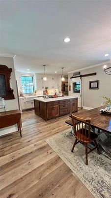 Dining room, Interior, Kitchen, Pendant Lights, Recessed Lighting, Wood Texture Flooring