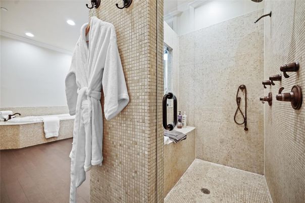Bathroom, Interior, Recessed Lighting, Wood Texture Flooring