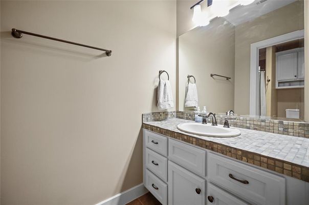 Bathroom, Interior, Tile Countertops