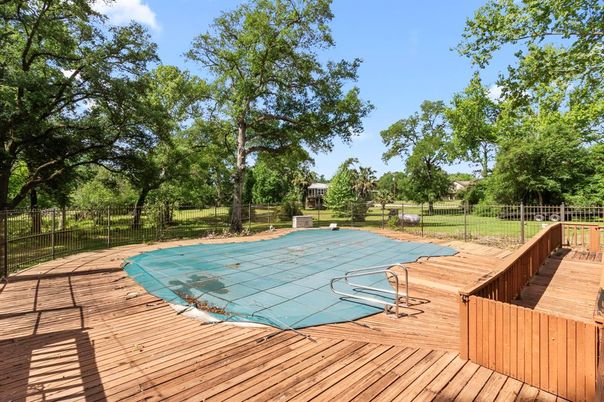 Exterior, Wood Texture Flooring