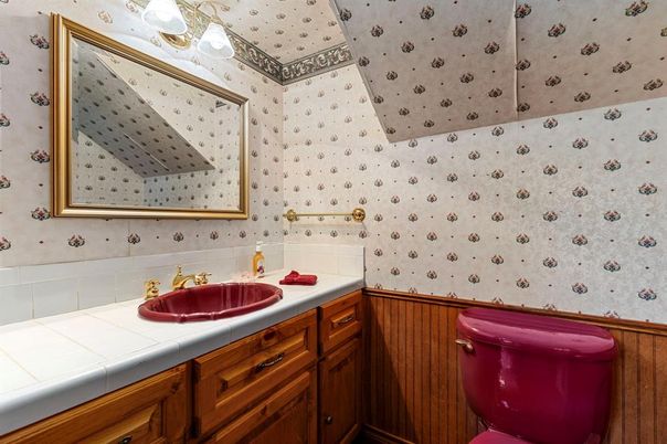 Bathroom, Interior, Tile Countertops