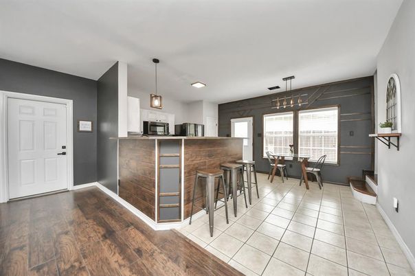 Dining room, Interior, Kitchen, Pendant Lights, Recessed Lighting, Wood Texture Flooring