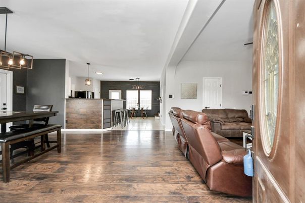 Dining room, Interior, Kitchen, Living room, Pendant Lights, Recessed Lighting, Wood Texture Flooring