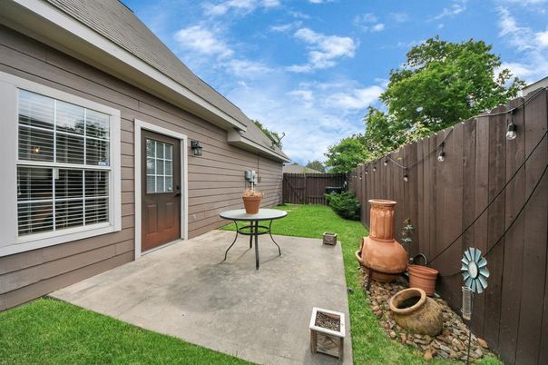 Backyard, Exterior