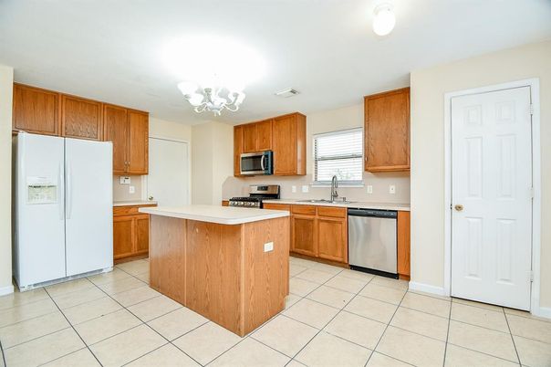 Chandelier, Interior, Kitchen, Stainless Steel Appliances