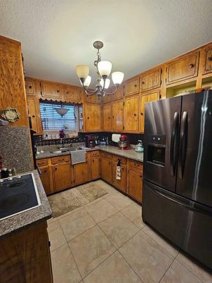 Chandelier, Interior, Kitchen