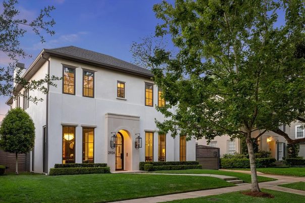 Backyard, Exterior, Facade, French Provincial