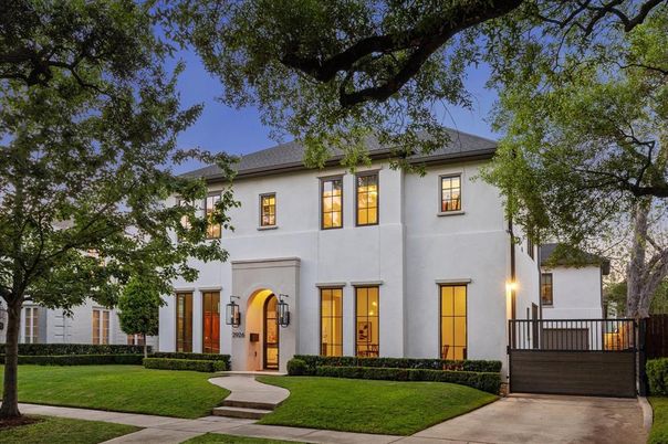 Backyard, Exterior, Facade, French Provincial
