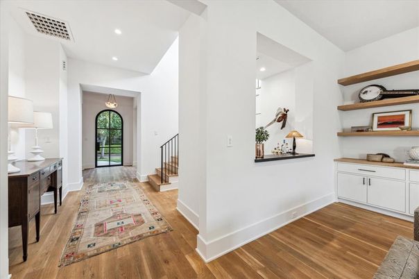 Interior, Pendant Lights, Recessed Lighting, Wood Texture Flooring