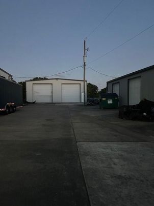 Detached Garage, Exterior