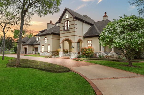 Backyard, Exterior, Facade, French Provincial