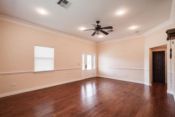 Empty room, Interior, Recessed Lighting, Wood Texture Flooring